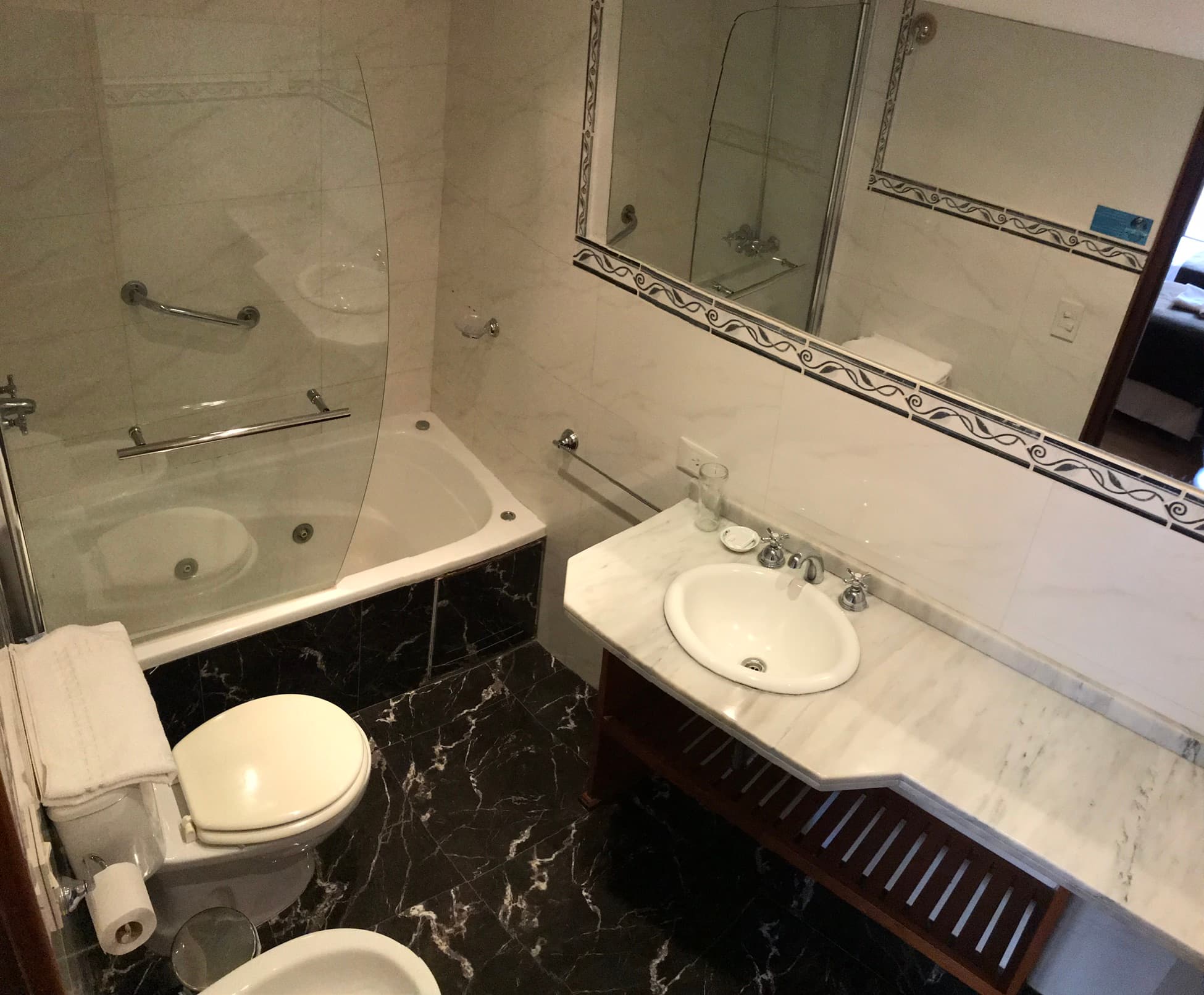 Baño en suite Baires House